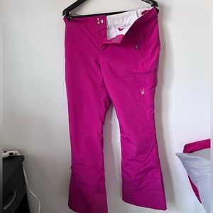 Women’s snow pants